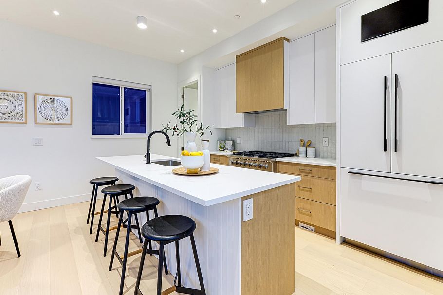 2 944 E 13 Avenue Vancouver, BC - 7