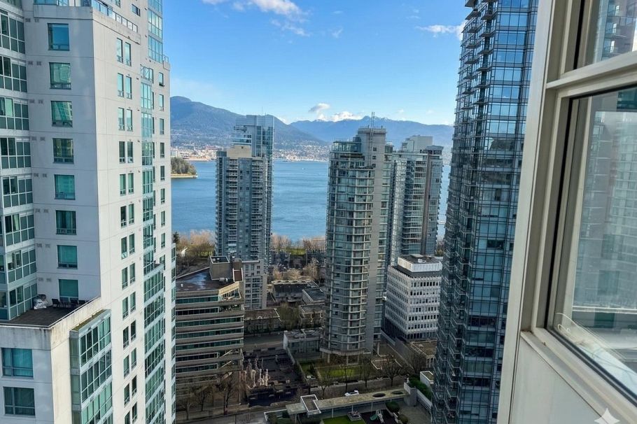 2507 1239 W Georgia Street Vancouver, BC - 1