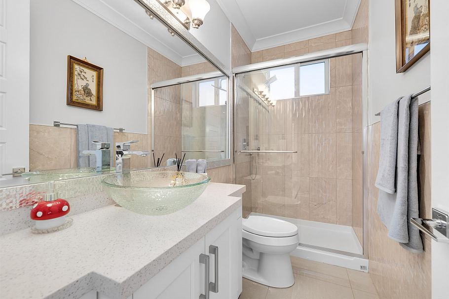 3933 Union Street Burnaby, BC - 18