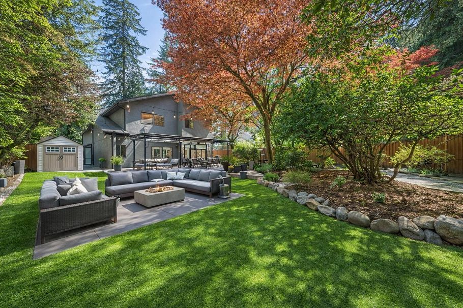 4869 Capilano Road North Vancouver, BC - 35