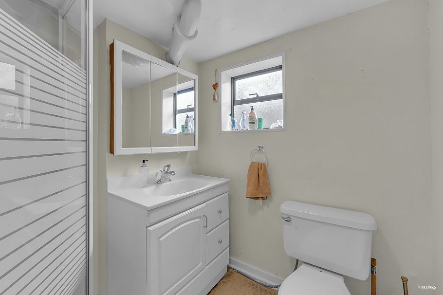 2576 Parker Street Vancouver, BC - 22