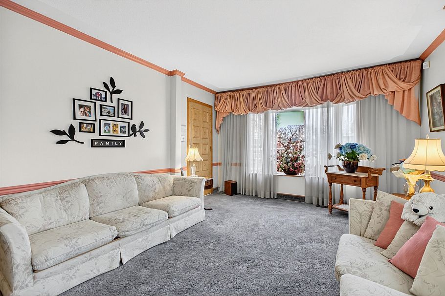 2284 E 45th Avenue Vancouver, BC - 7