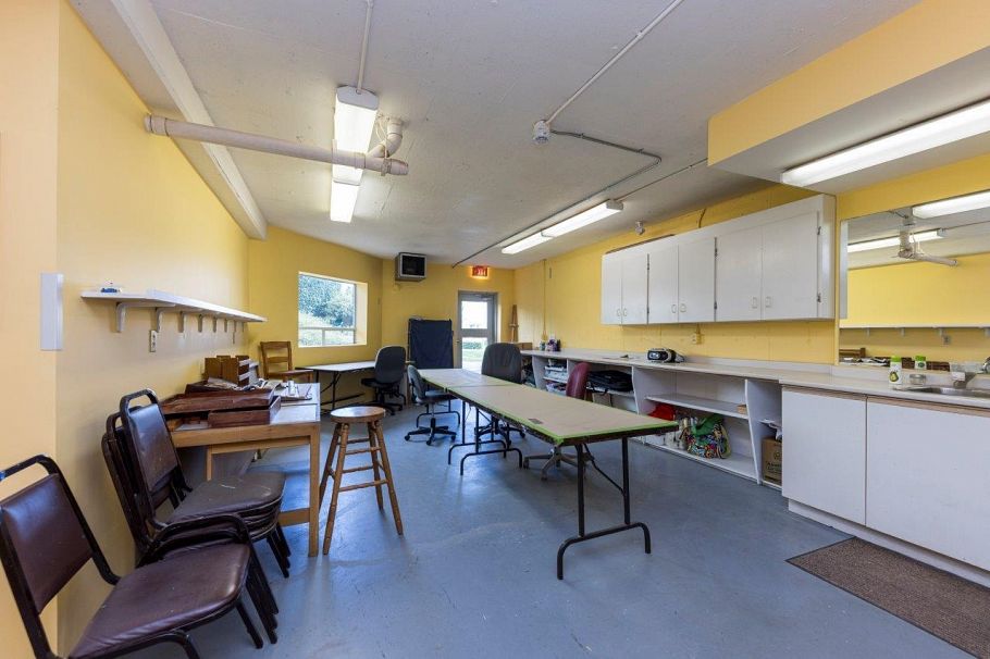 201 2800 Chesterfield Avenue North Vancouver, BC - 35