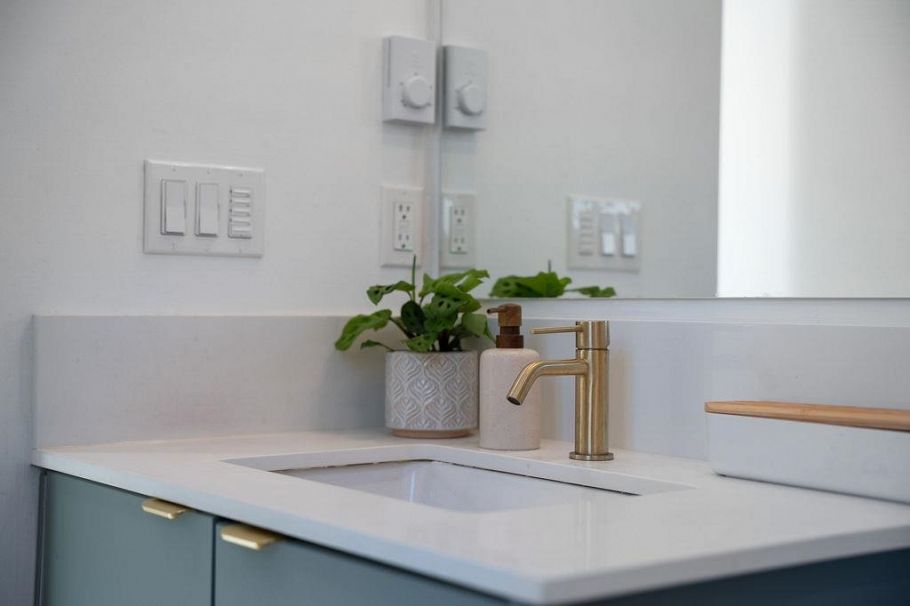 404 888 W 13th Avenue Vancouver, BC - 17