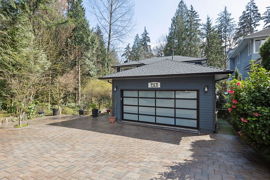 1501 Ostler Court North Vancouver, BC - 2