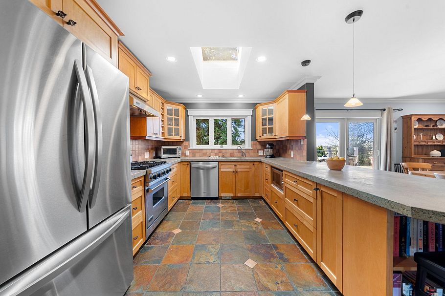 759 Winona Avenue North Vancouver, BC - 4