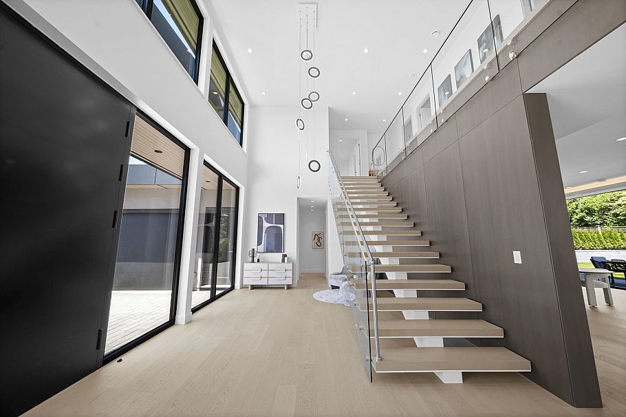 680 Westhyde Place North Vancouver, BC - 5