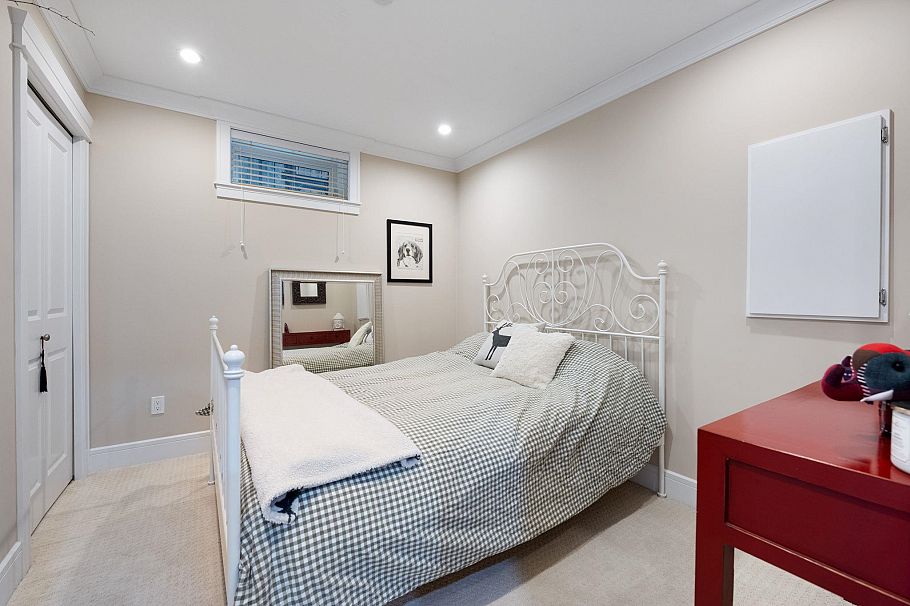 2798 W 19th Avenue Vancouver, BC - 30