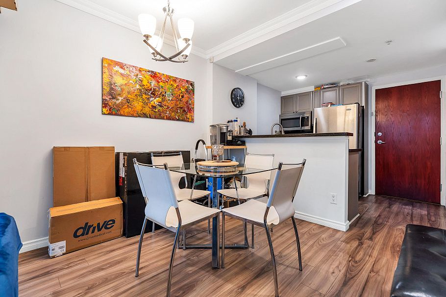 502 928 Richards Street Vancouver, BC - 11