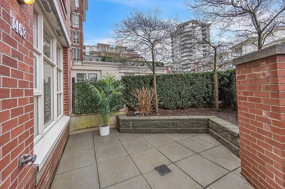 1468 Cedar Cottage Mews Vancouver, BC - 26