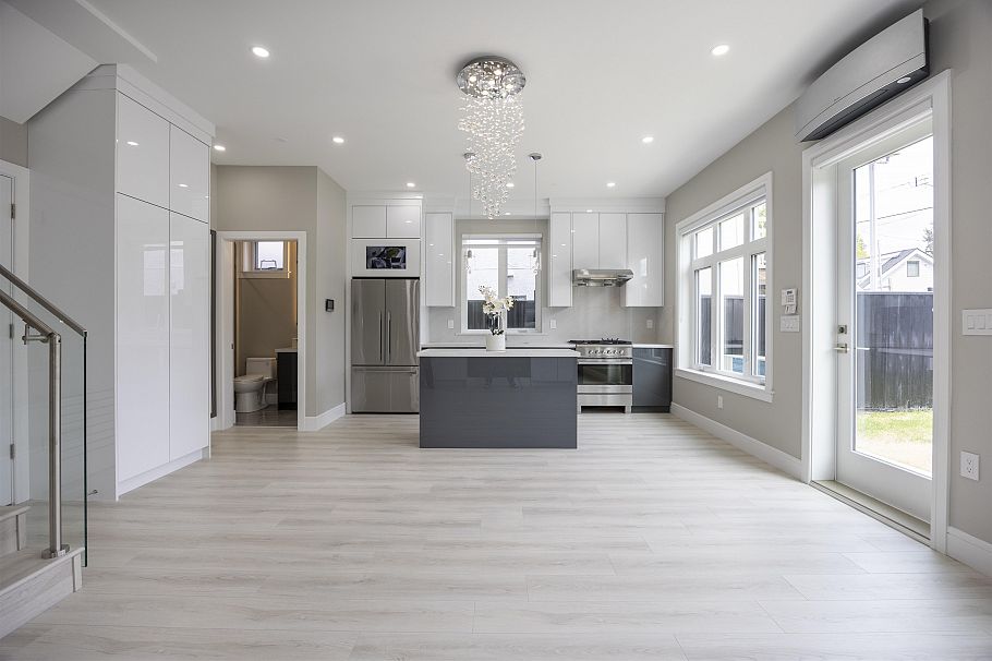 2 5808 Lanark Street Vancouver, BC - 3