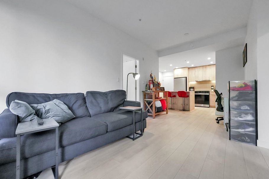 409 3596 Malsum Drive North Vancouver, BC - 17