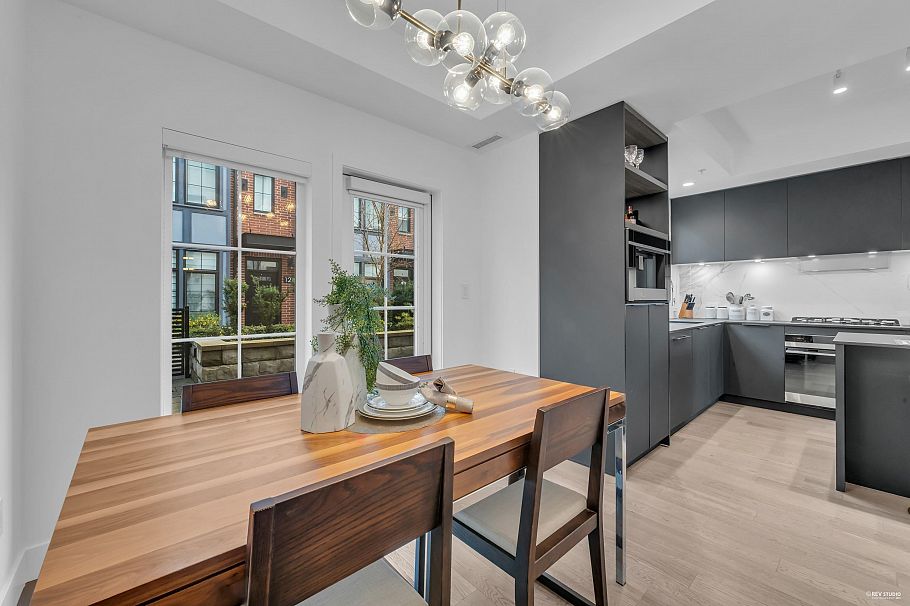 118 2070 Curling Road North Vancouver, BC - 14