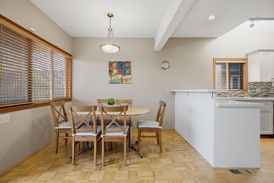 2865 W 30th Avenue Vancouver, BC - 10