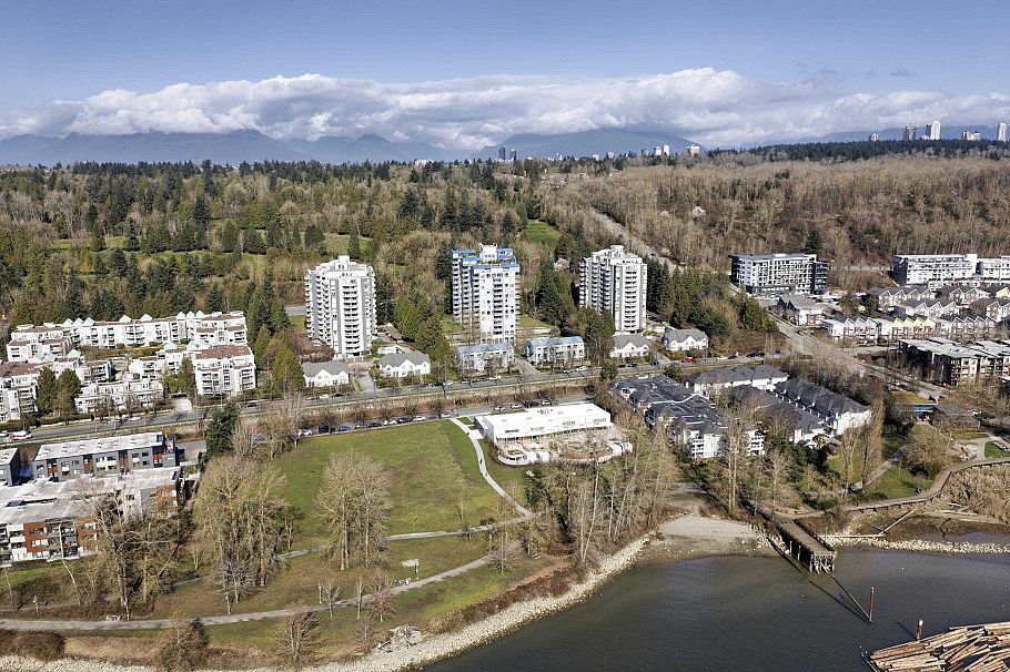 1107 3061 E Kent Avenue Vancouver, BC - 30