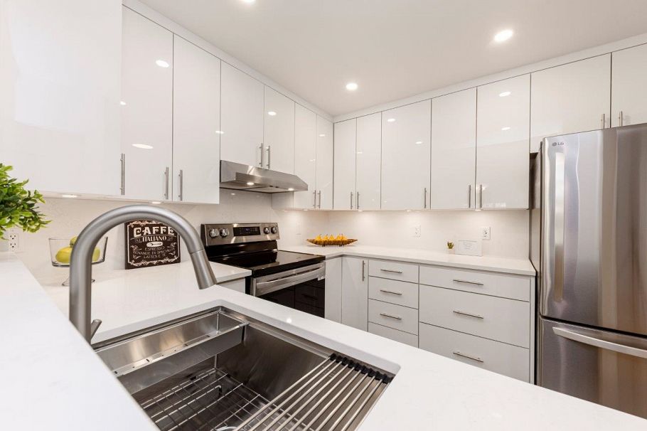 201 2800 Chesterfield Avenue North Vancouver, BC - 12