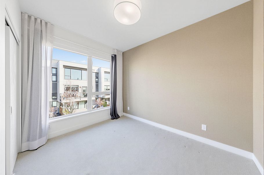 30 3597 Malsum Drive North Vancouver, BC - 25