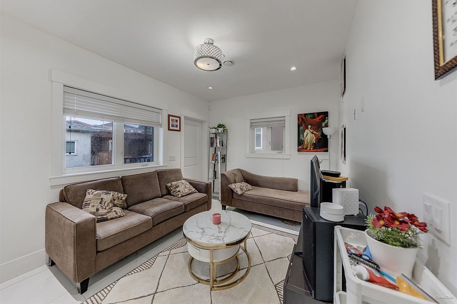 763 E 57th Avenue Vancouver, BC - 21