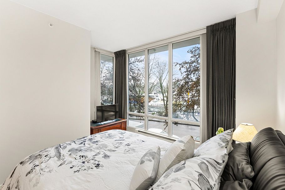 1053 Marinaside Crescent Vancouver, BC - 29