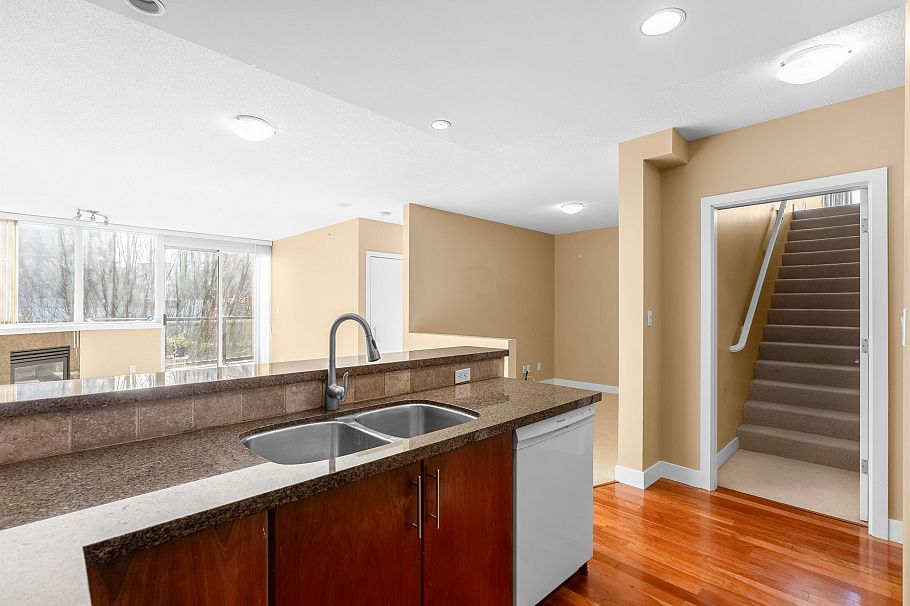 411 1483 W 7th Avenue Vancouver, BC - 17