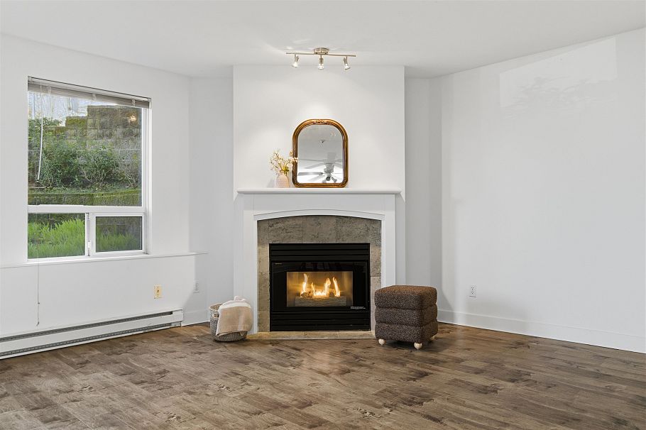 101 8460 Jellicoe Street Vancouver, BC - 6