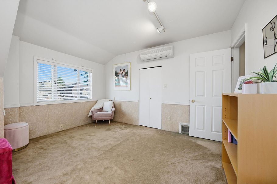 2865 W 30th Avenue Vancouver, BC - 17