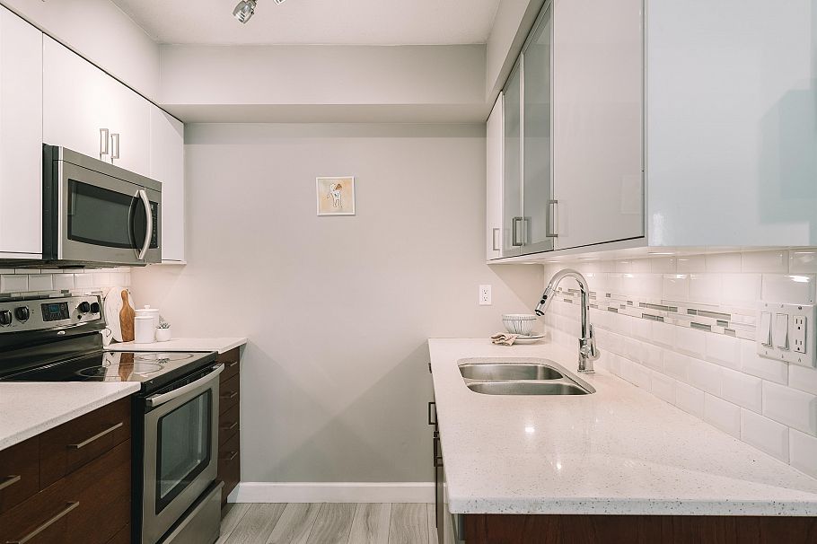 102 1516 E 1st Avenue Vancouver, BC - 3