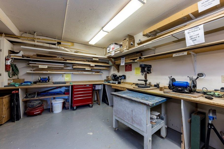 201 2800 Chesterfield Avenue North Vancouver, BC - 36