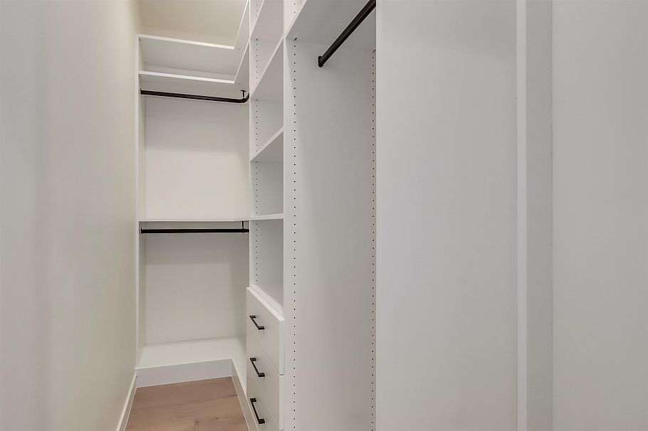 2698 E 5th Avenue Vancouver, BC - 11