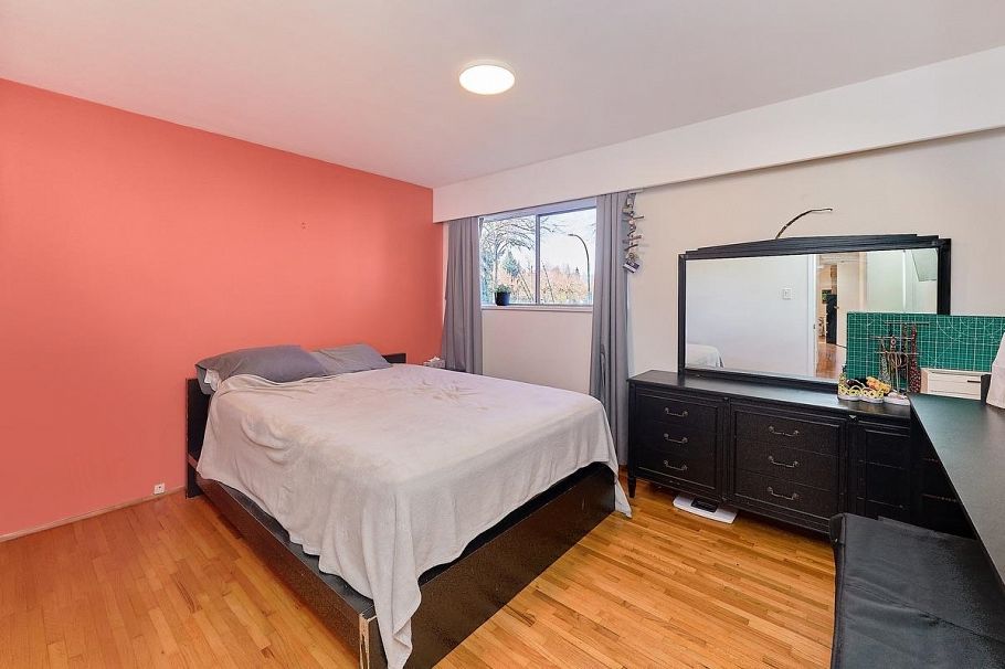 50 E 37th Avenue Vancouver, BC - 16