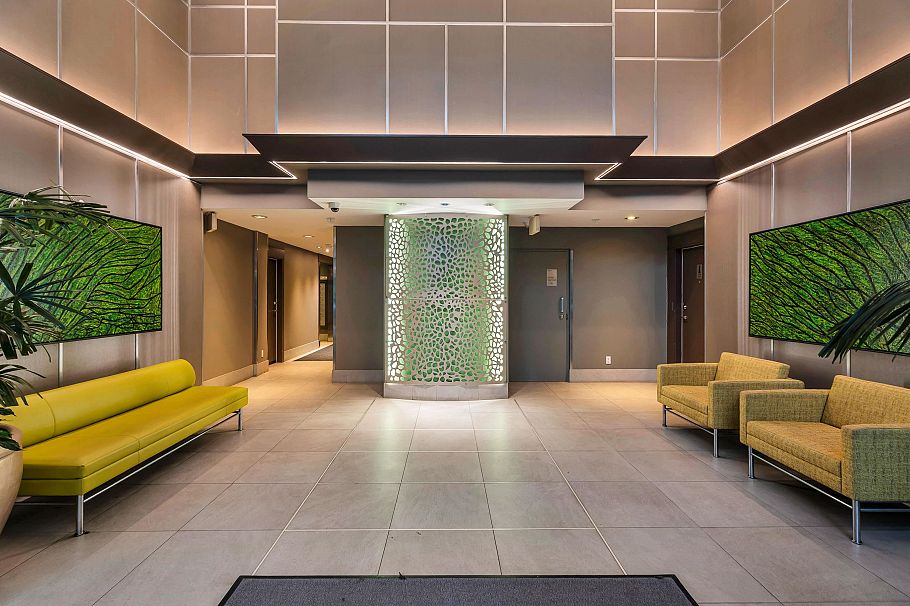 502 928 Richards Street Vancouver, BC - 2