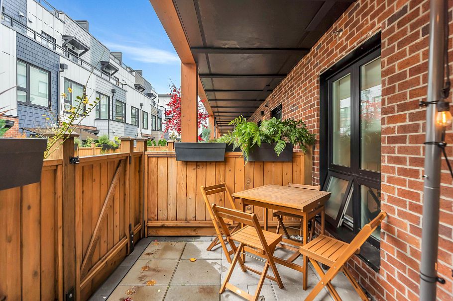 146 545 E 2nd Street North Vancouver, BC - 6