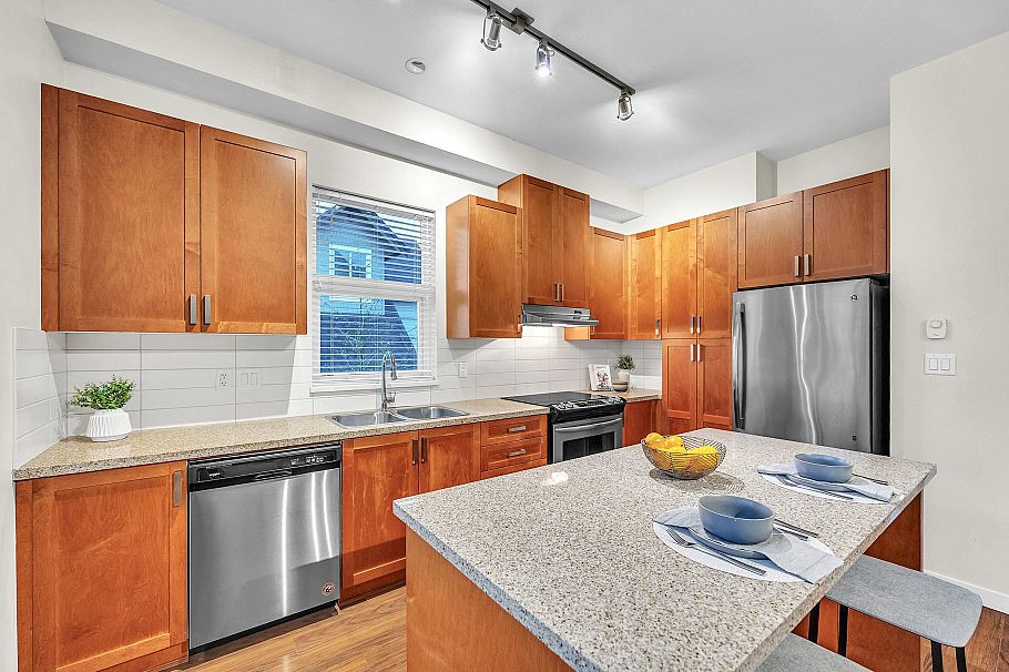 717 Premier Street North Vancouver, BC - 14