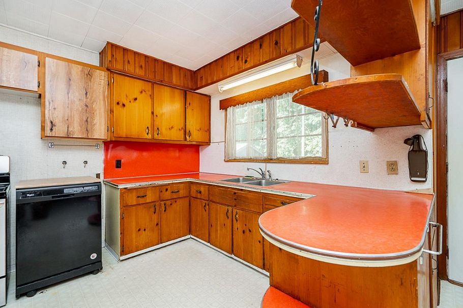 2212 Old Dollarton Road North Vancouver, BC - 16