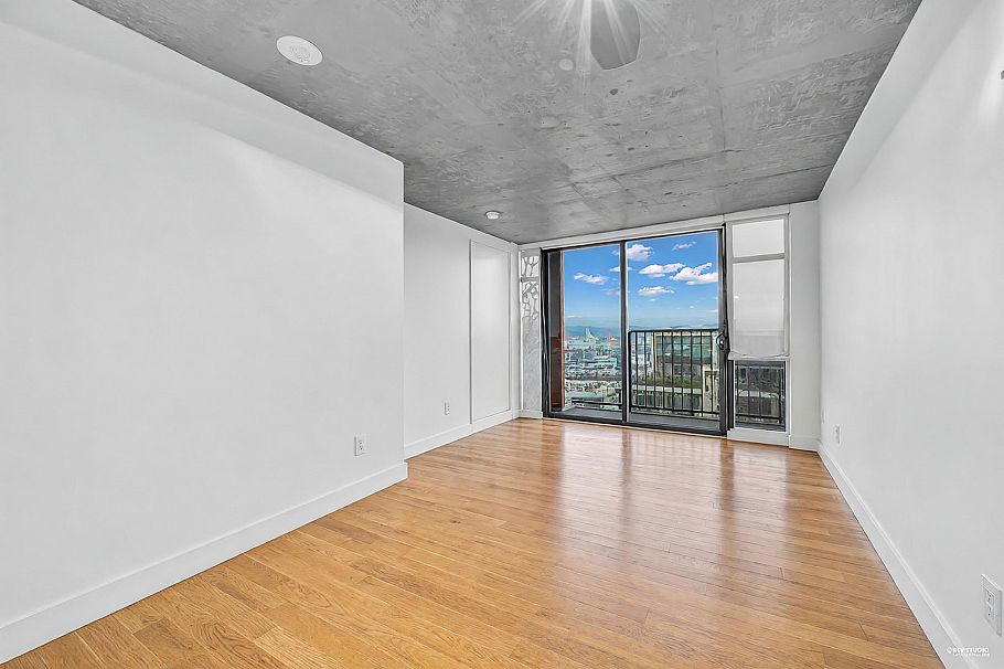 3605 128 W Cordova Street Vancouver, BC - 31