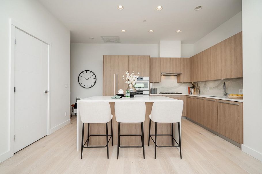 PH501 1295 Conifer Street North Vancouver, BC - 12