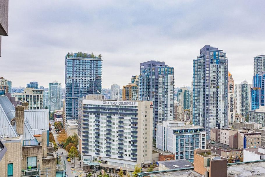 1702 811 Helmcken Street Vancouver, BC - 18