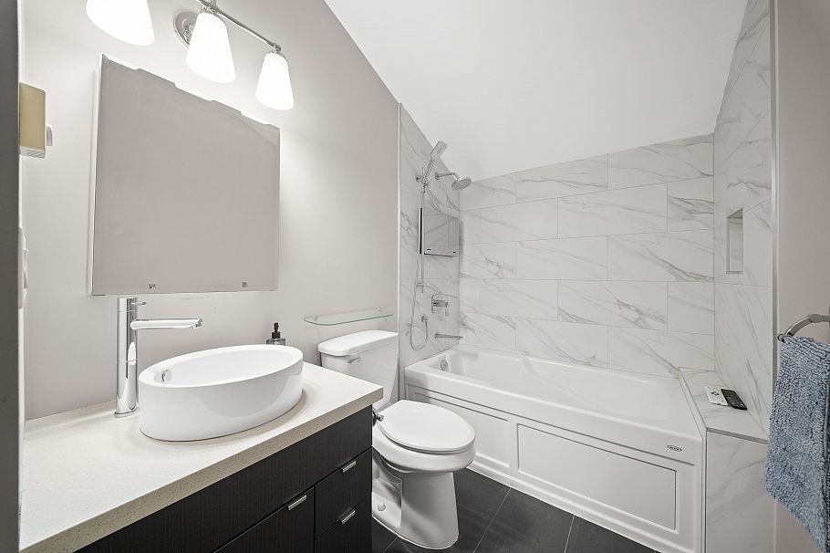 406 888 W 13th Avenue Vancouver, BC - 38