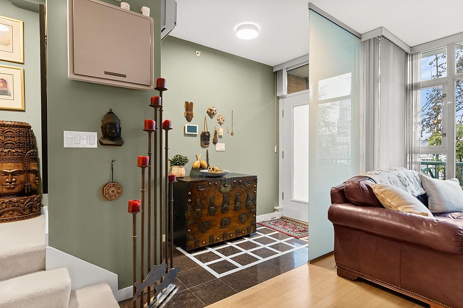 1053 Marinaside Crescent Vancouver, BC - 5