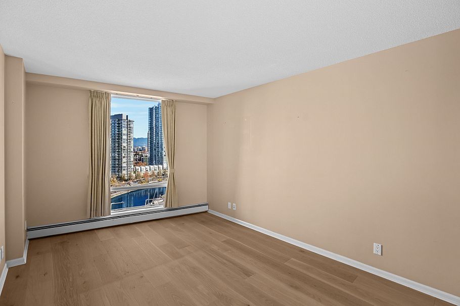 1601 1228 Marinaside Crescent Vancouver, BC - 17