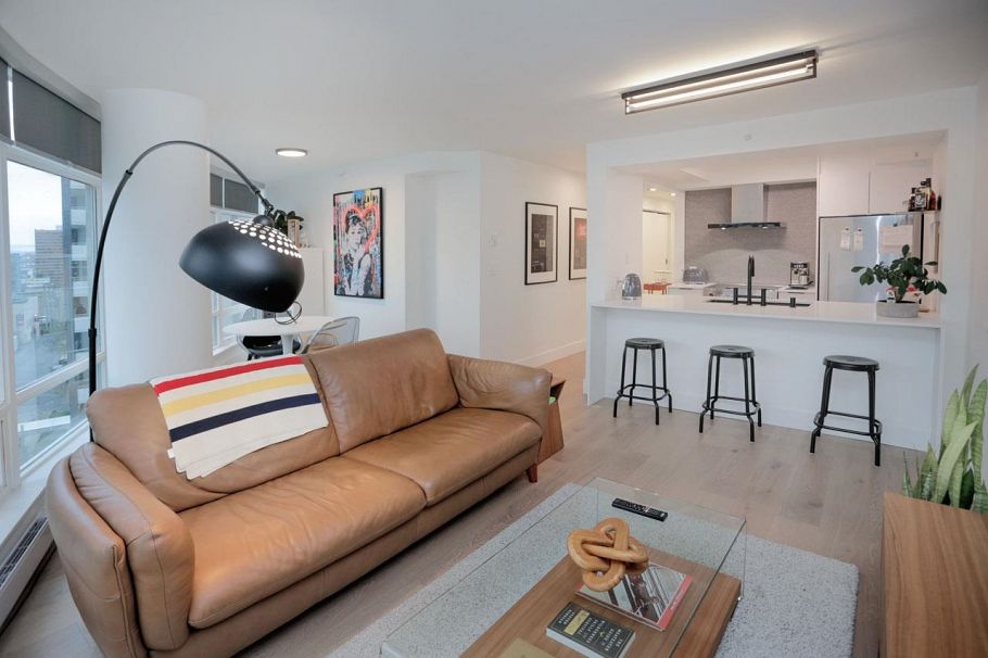 703 1288 Alberni Street Vancouver, BC - 3