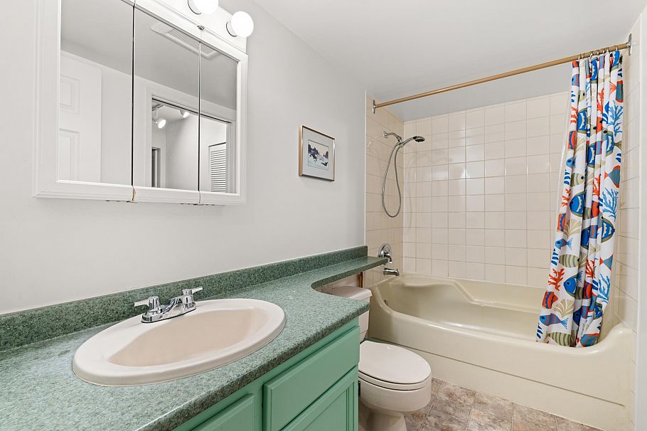 101 2320 W 40th Avenue Vancouver, BC - 12