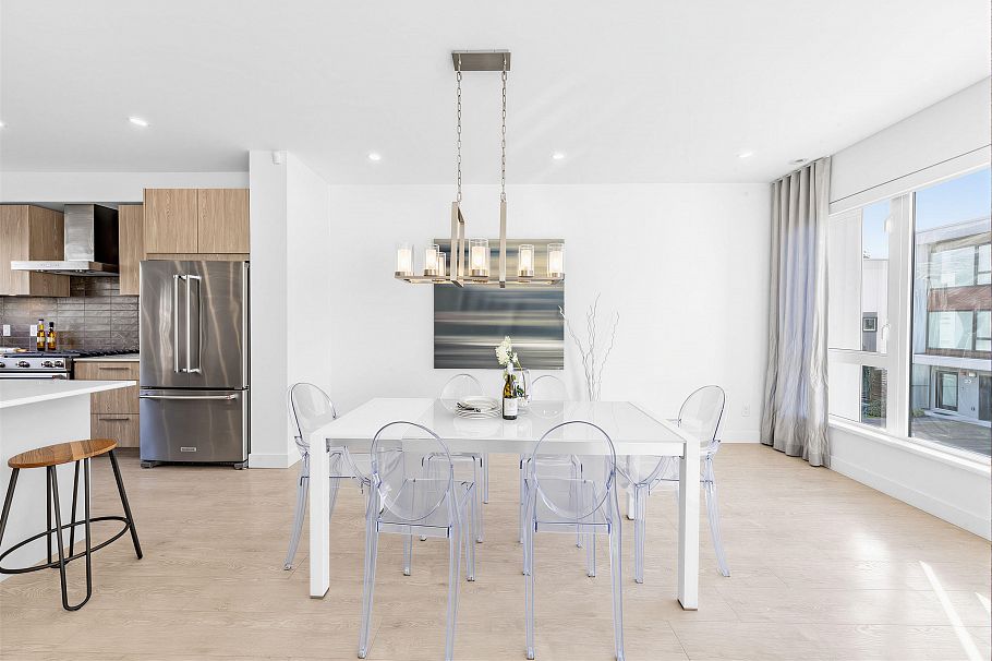 30 3597 Malsum Drive North Vancouver, BC - 8