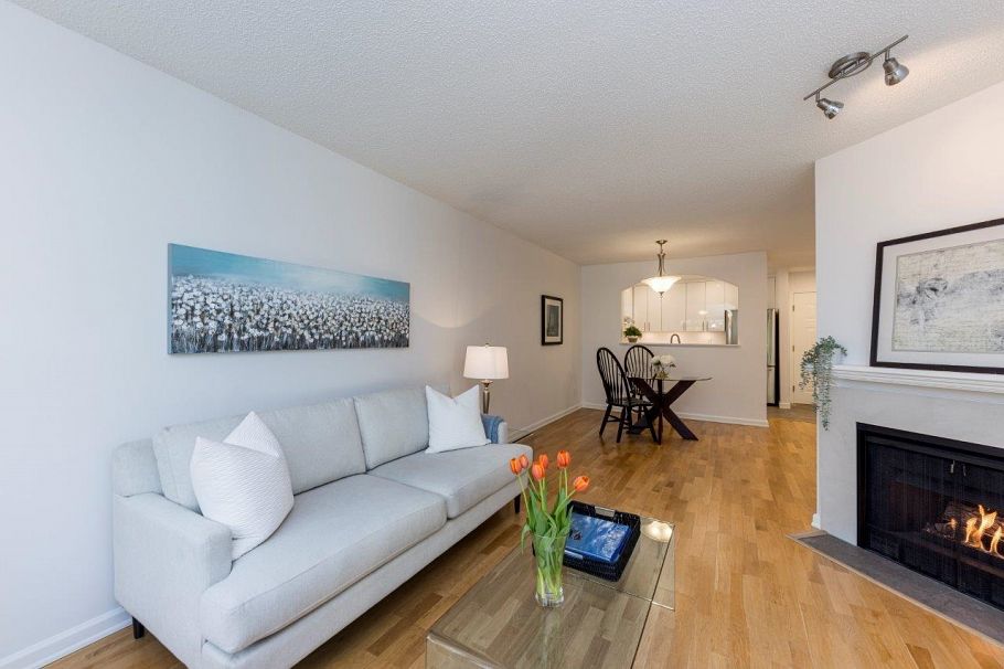 201 2800 Chesterfield Avenue North Vancouver, BC - 4