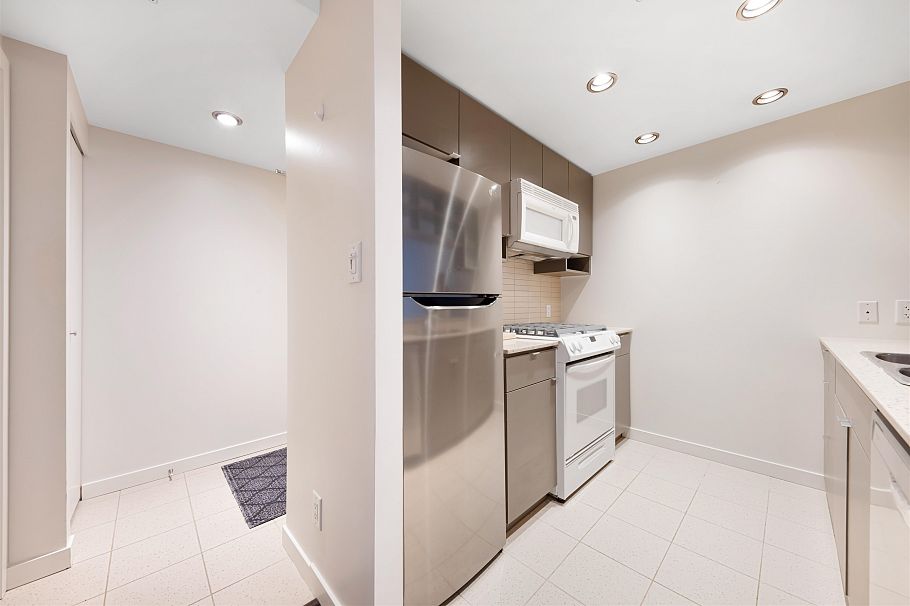 307 928 Beatty Street Vancouver, BC - 6