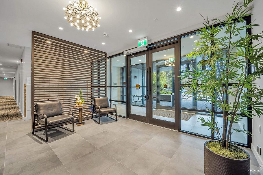 305 6859 Cambie Street Vancouver, BC - 4