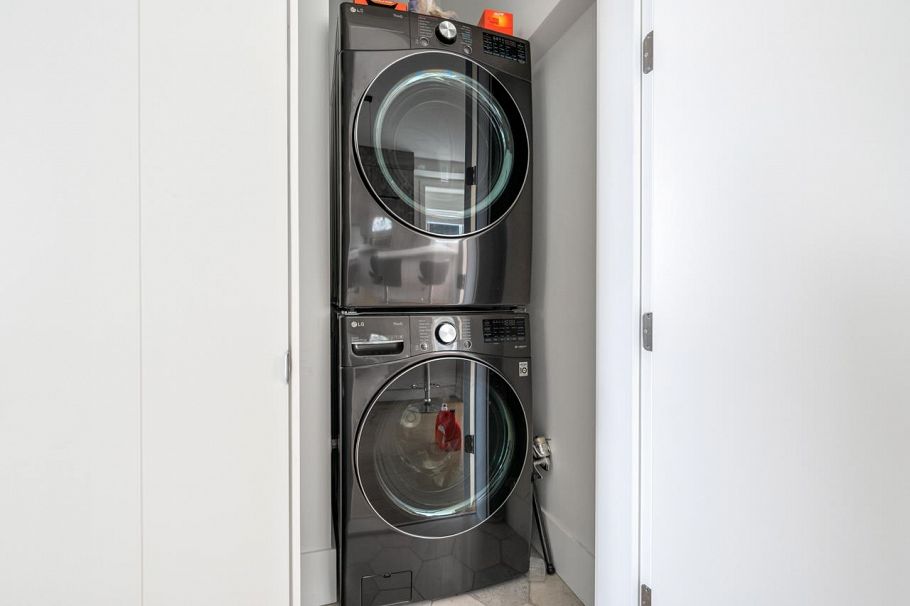 769 W 53rd Avenue Vancouver, BC - 18