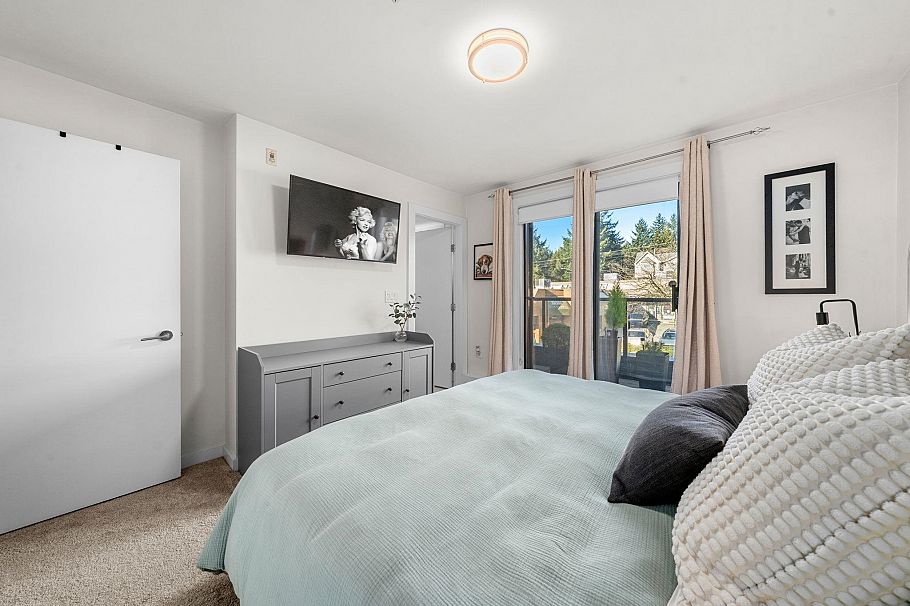 206 935 W 16th Street North Vancouver, BC - 24