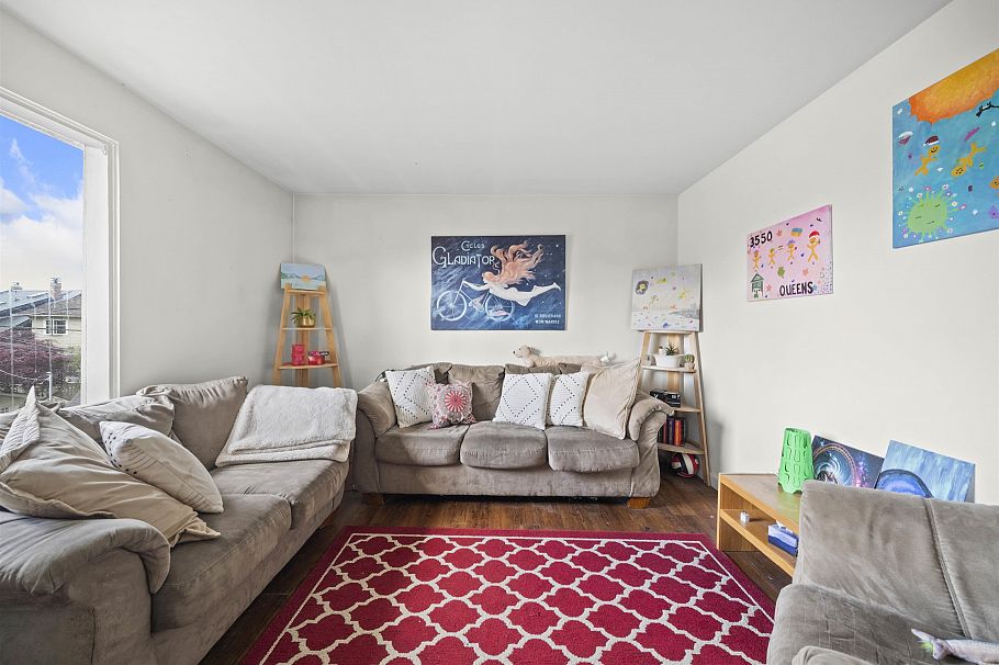 3550 W 1st Avenue Vancouver, BC - 9