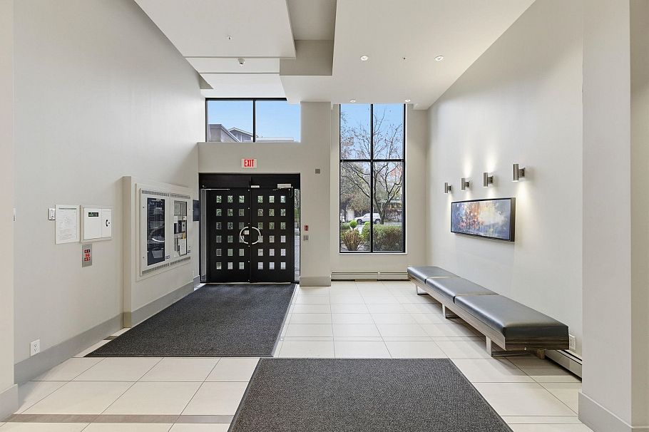 1102 151 W 2nd Street North Vancouver, BC - 30